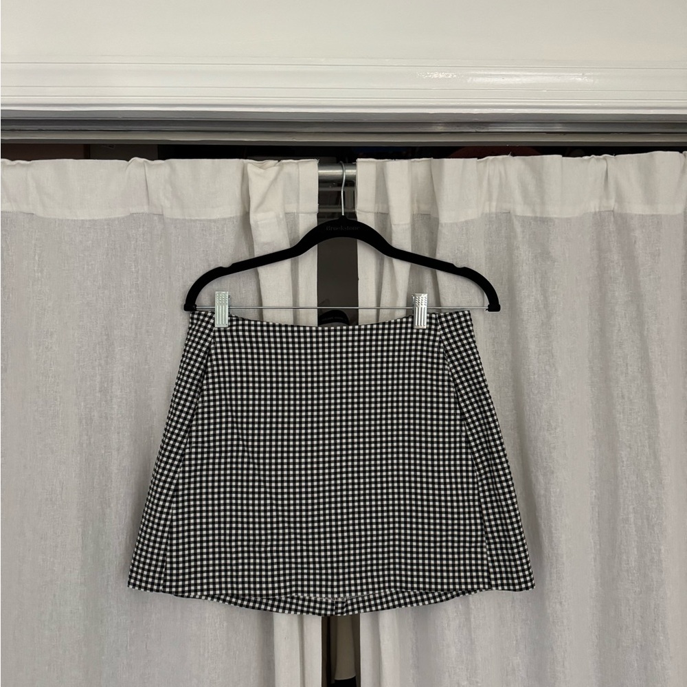 Urban Outfitters Black and White Checkered Skirt